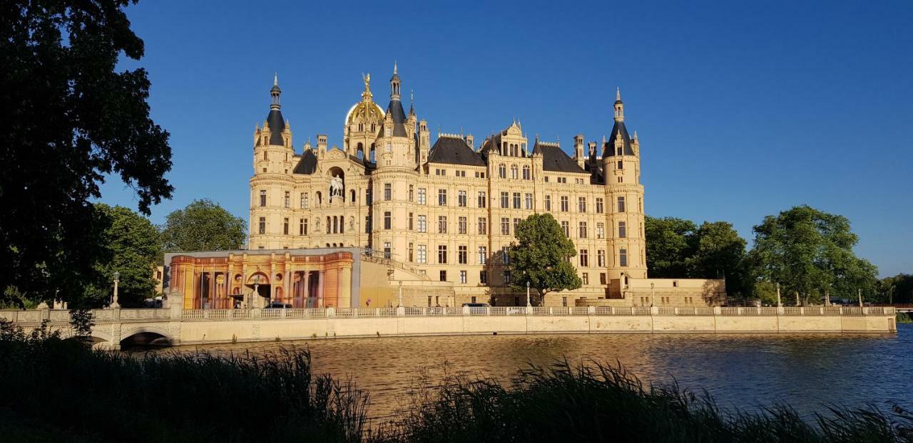 Ferienwohnung Am Schweriner See Raben Steinfeld Экстерьер фото